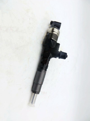 High Efficiency DENSO Diesel Engine Injector / Diesel Truck Fuel Injectors High Level