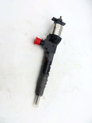 Black High Performance Fuel Injectors / V6108 1J520-53050 Kubota Fuel Injectors